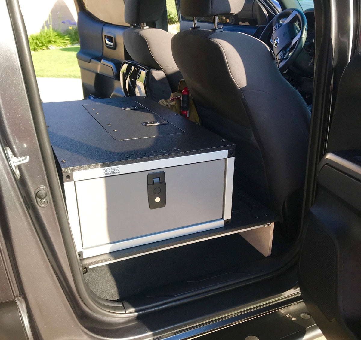 Goose Gear Toyota Tacoma 2005–2023 2nd and 3rd Gen. Double Cab Second Row | Single Drawer System